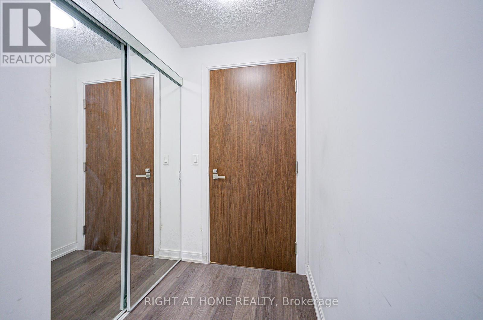 2503 - 255 Village Green Square, Toronto, Ontario  M1S 0L3 - Photo 7 - E12488530