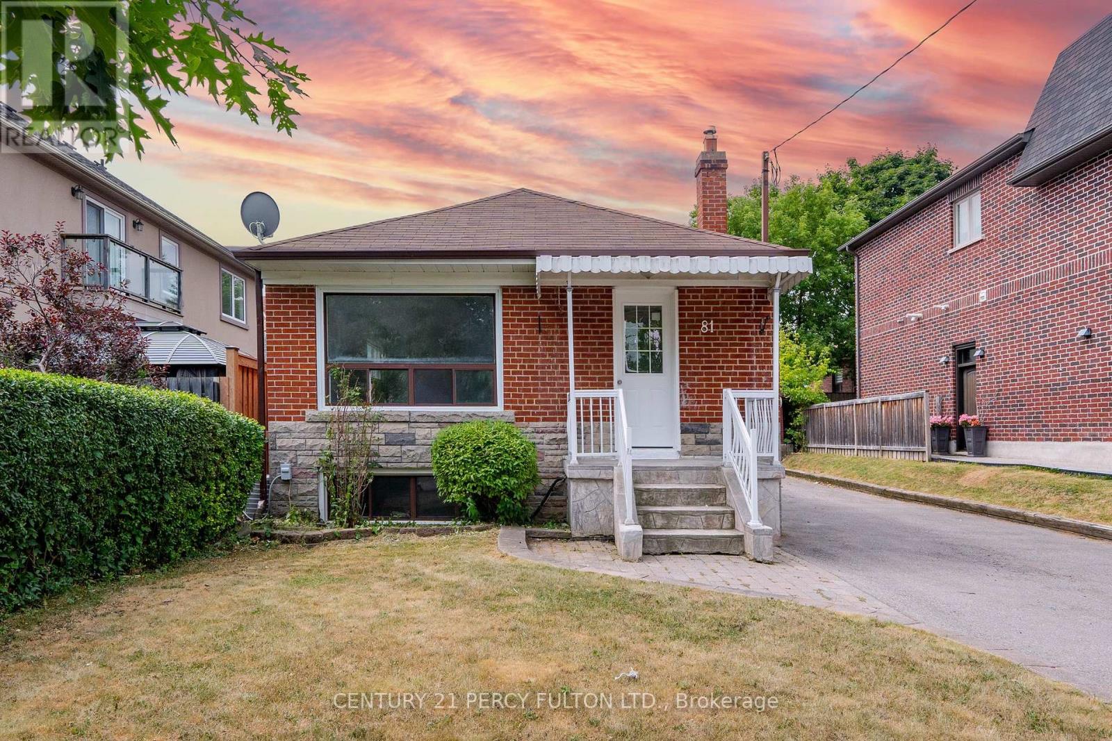 81 MAYWOOD PARKWAY, Toronto, Ontario
