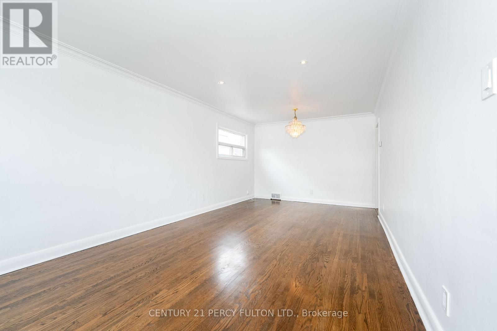 81 Maywood Parkway, Toronto, Ontario  M1K 2H3 - Photo 4 - E12488646