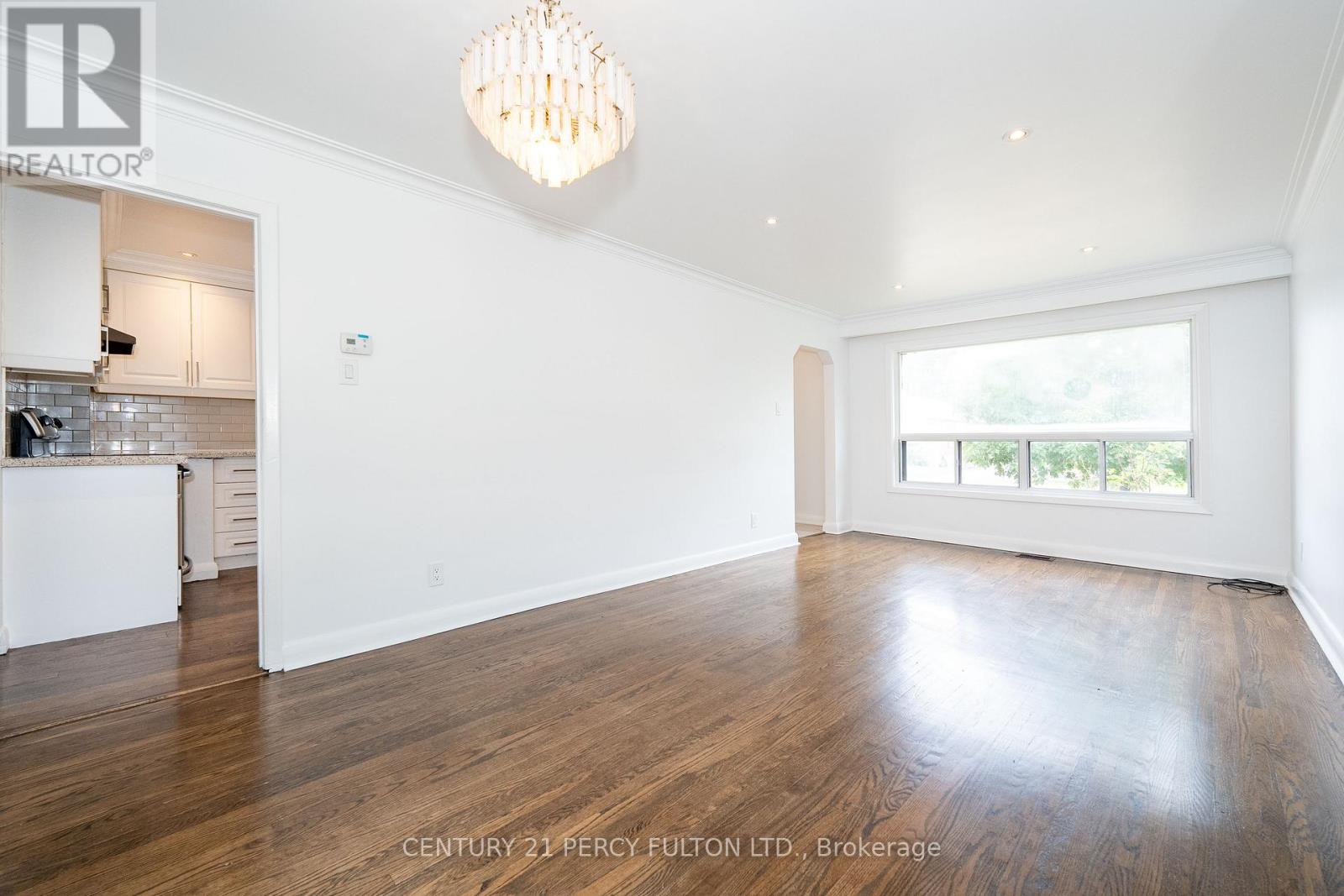 81 Maywood Parkway, Toronto, Ontario  M1K 2H3 - Photo 5 - E12488646