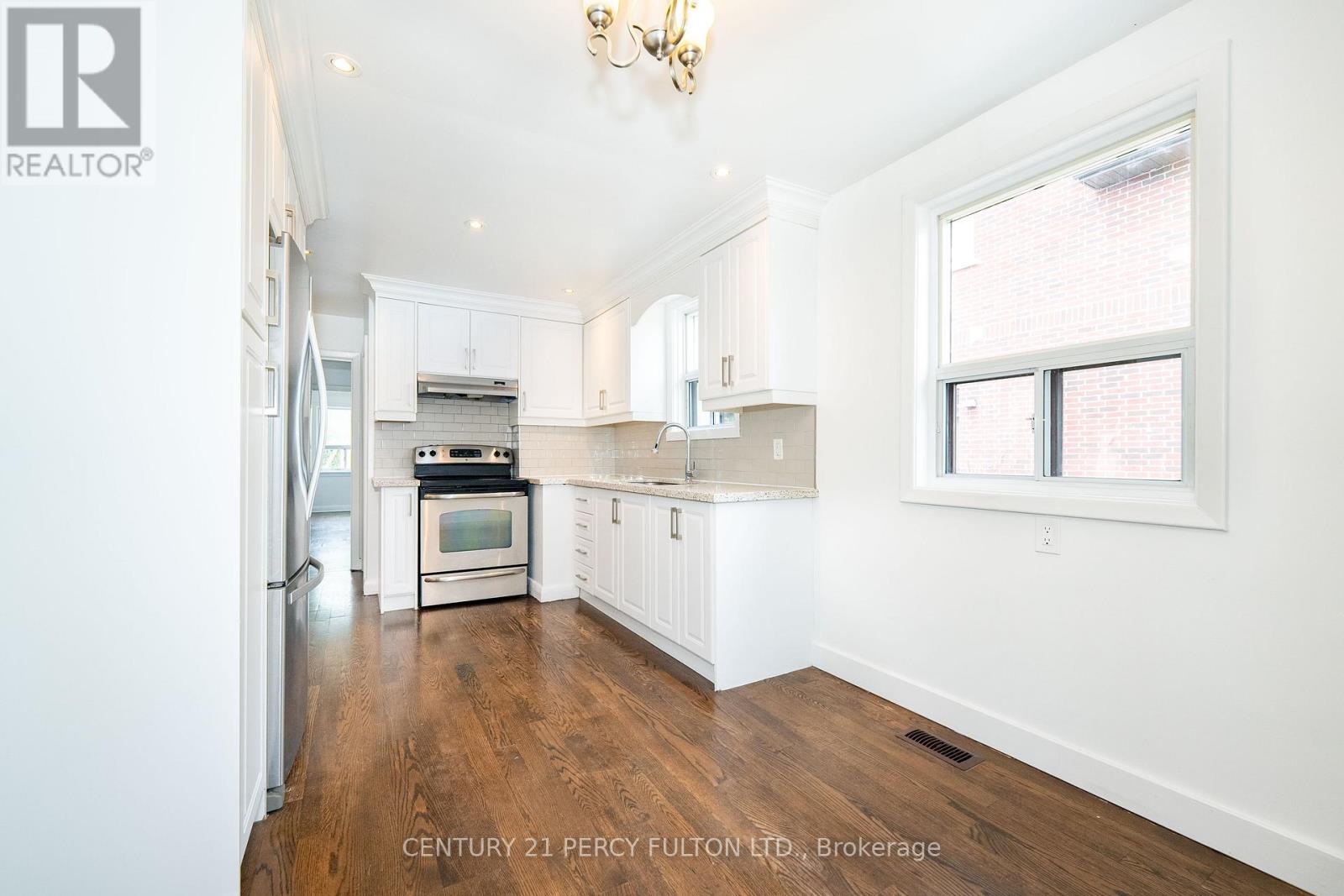 81 Maywood Parkway, Toronto, Ontario  M1K 2H3 - Photo 7 - E12488646