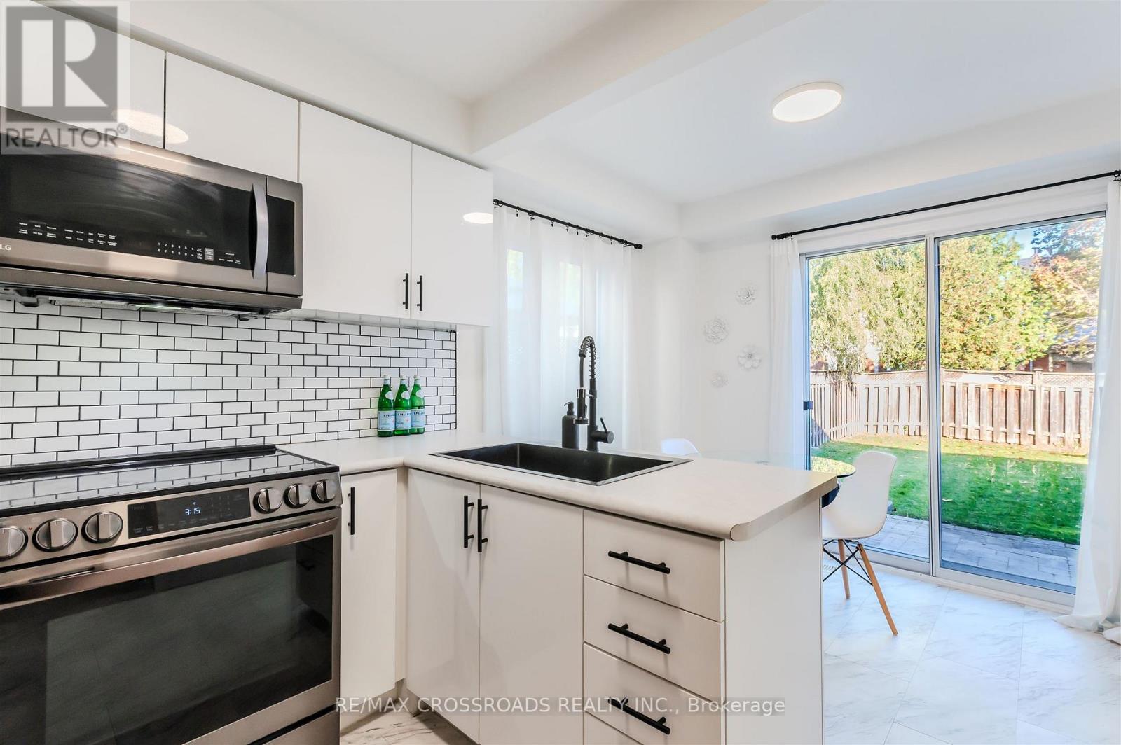 11 Moulton Court, Clarington, Ontario  L1E 2W4 - Photo 10 - E12488672