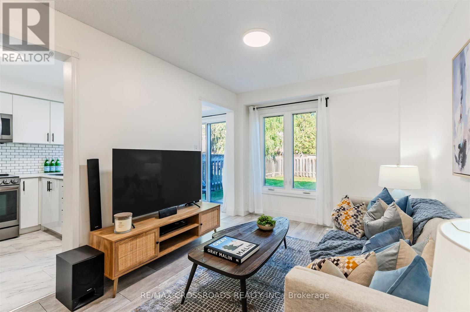 11 Moulton Court, Clarington, Ontario  L1E 2W4 - Photo 5 - E12488672