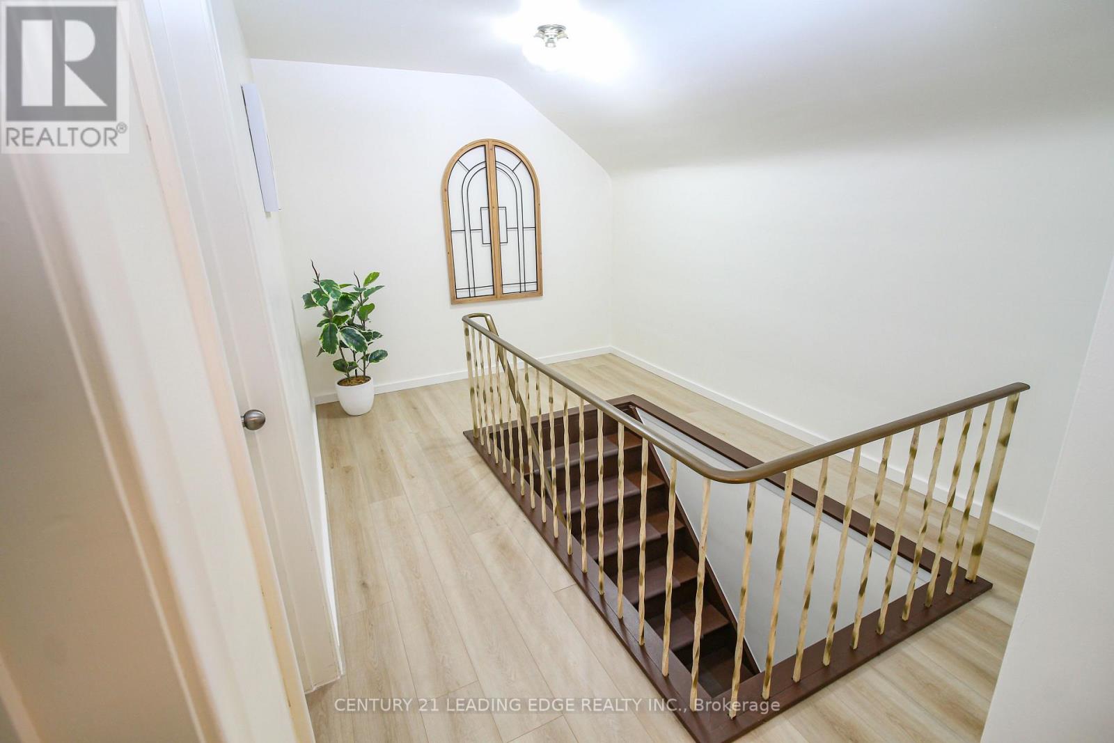 121 Northview Avenue, Whitby, Ontario  L1N 2G8 - Photo 12 - E12488708