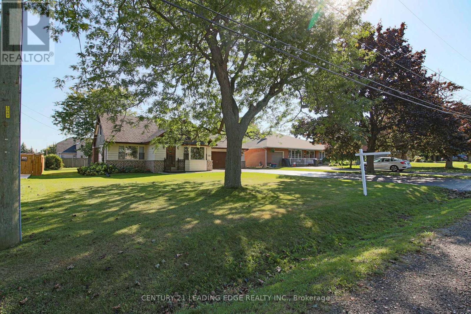 121 Northview Avenue, Whitby, Ontario  L1N 2G8 - Photo 2 - E12488708