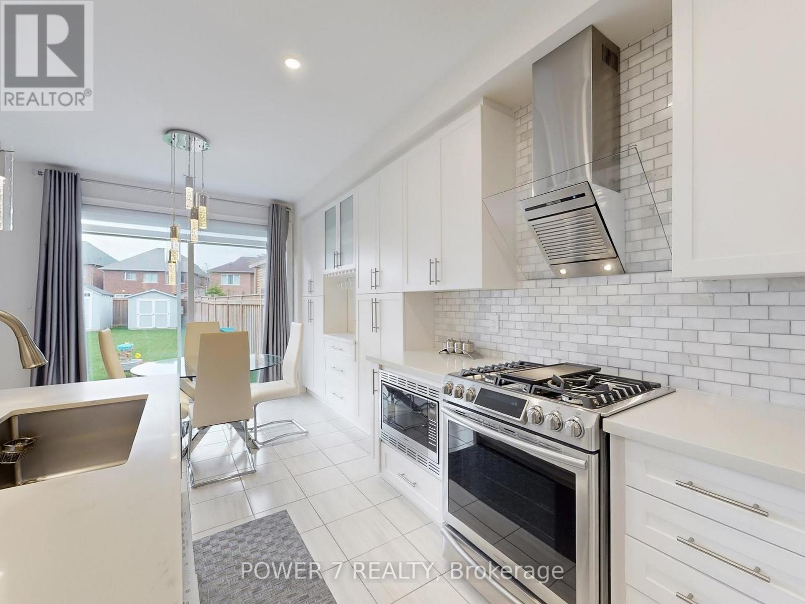 2417 Dress Circle Crescent, Oshawa, Ontario  L1L 0L9 - Photo 12 - E12488742