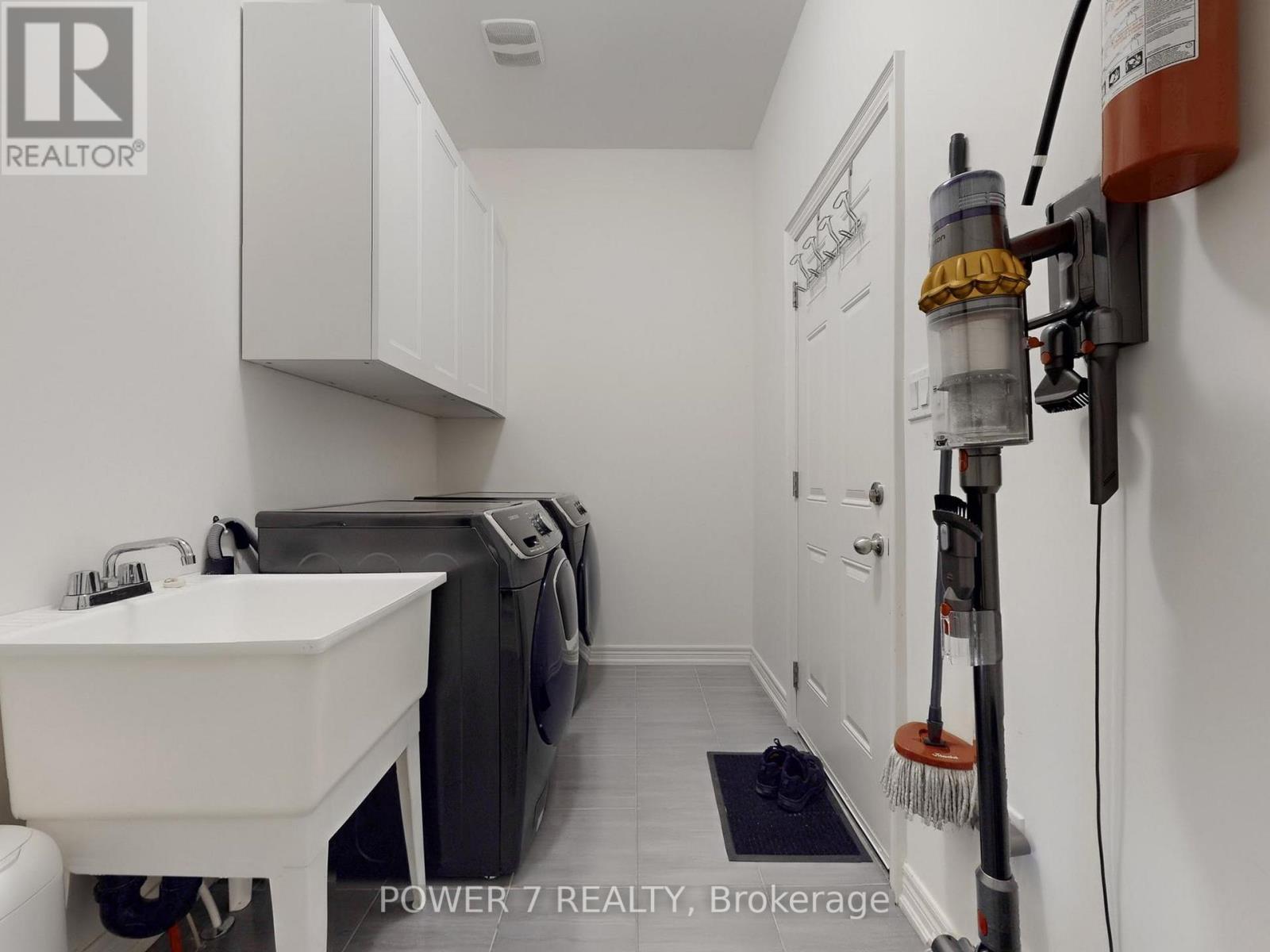 2417 Dress Circle Crescent, Oshawa, Ontario  L1L 0L9 - Photo 17 - E12488742