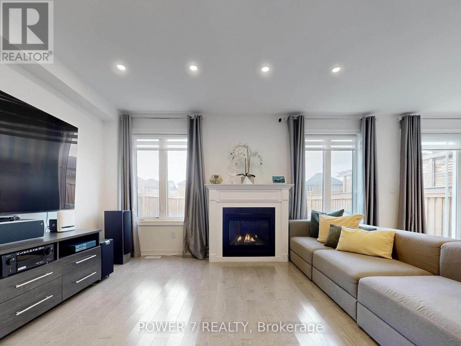 2417 Dress Circle Crescent, Oshawa, Ontario  L1L 0L9 - Photo 5 - E12488742