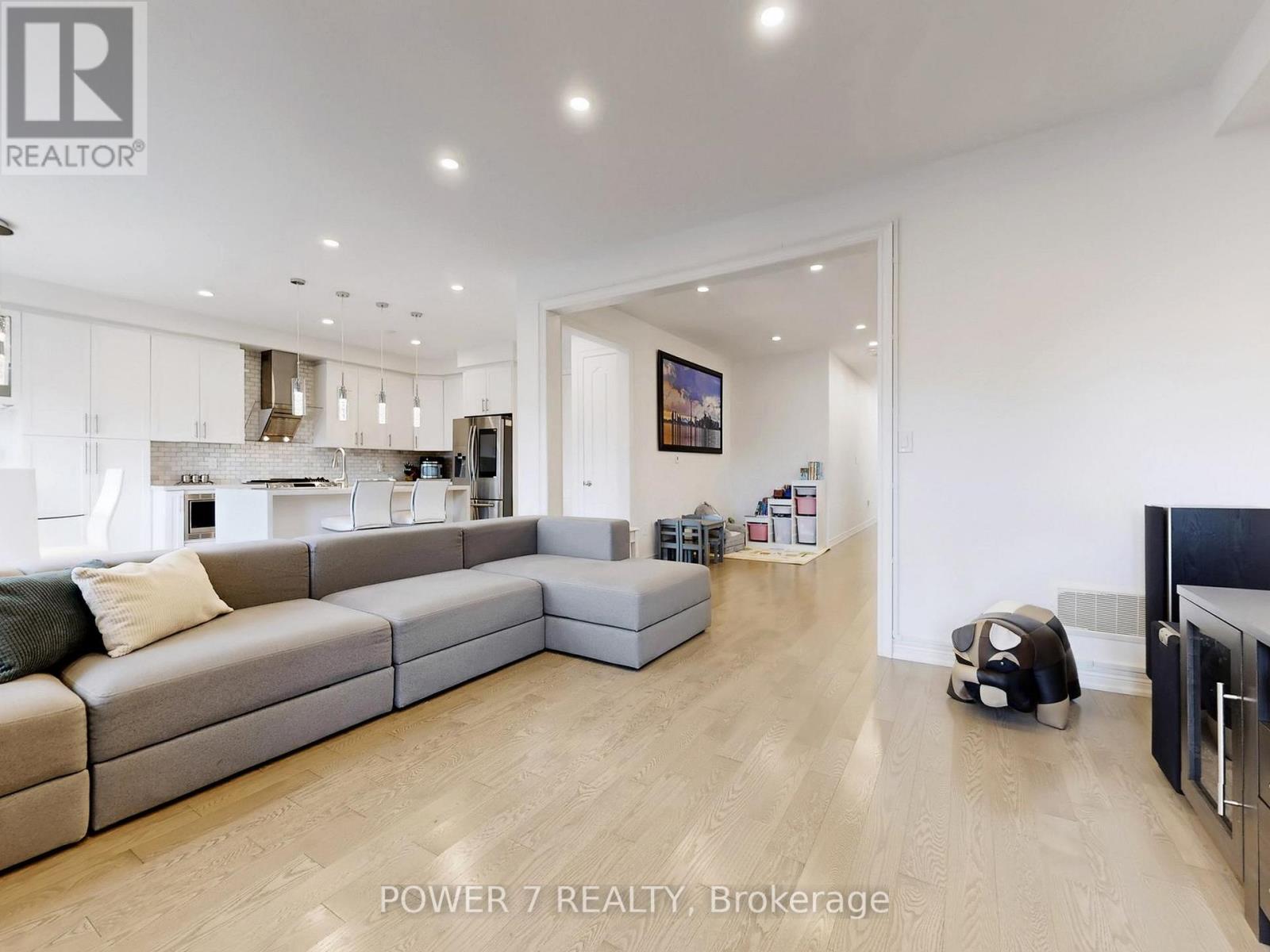 2417 Dress Circle Crescent, Oshawa, Ontario  L1L 0L9 - Photo 8 - E12488742