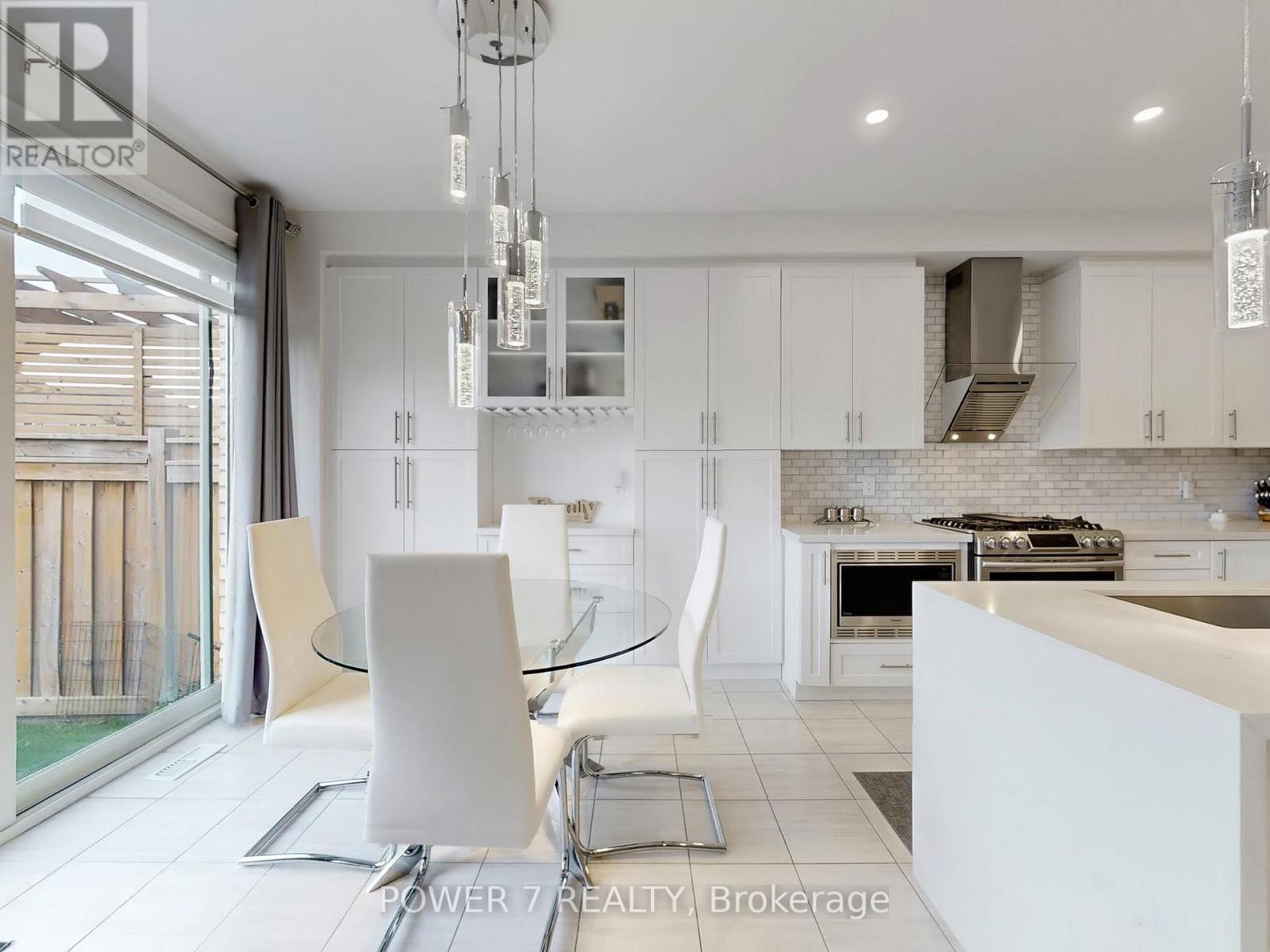 2417 Dress Circle Crescent, Oshawa, Ontario  L1L 0L9 - Photo 9 - E12488742