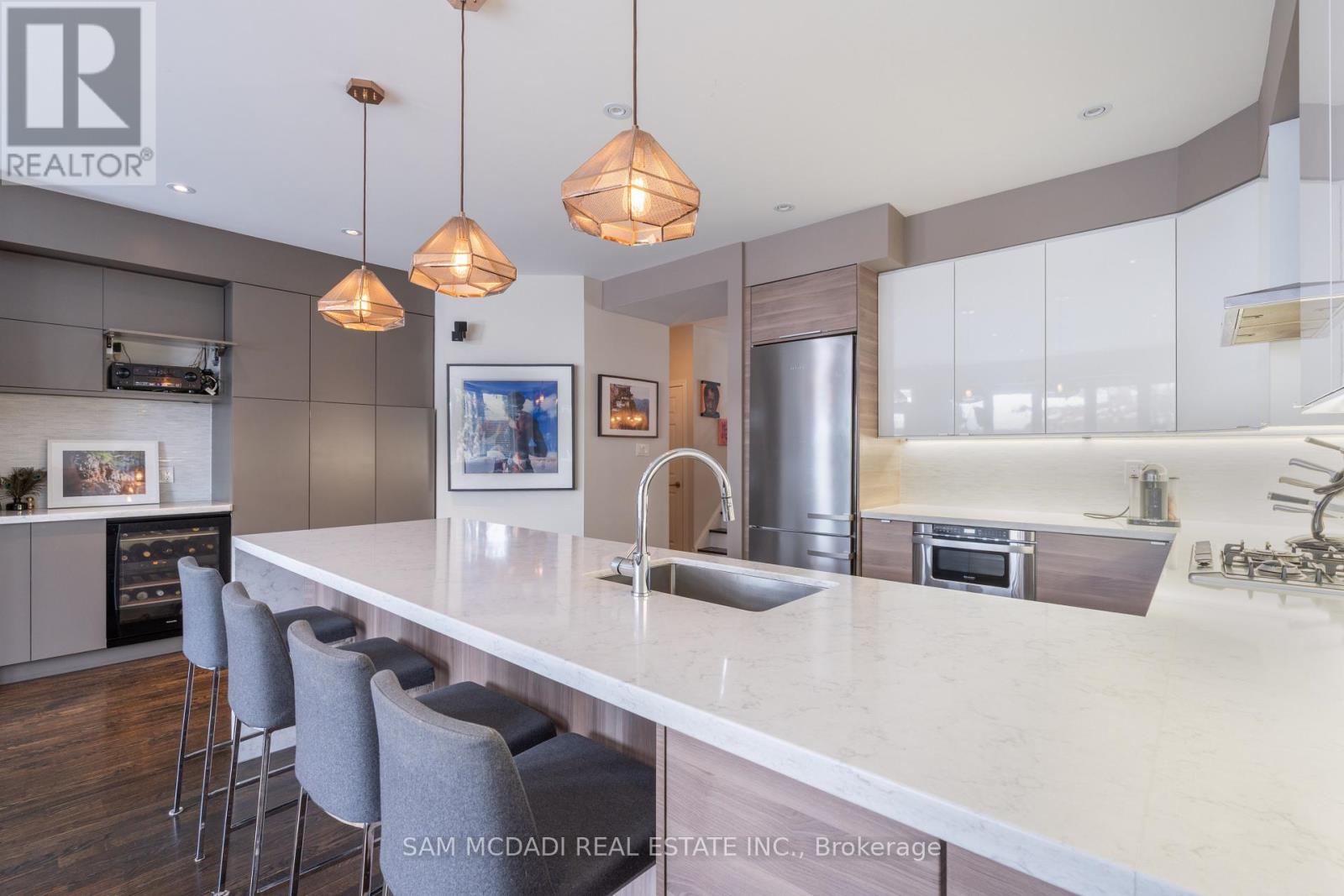 37 Winners Circle, Toronto, Ontario  M4L 3Y7 - Photo 10 - E12488798