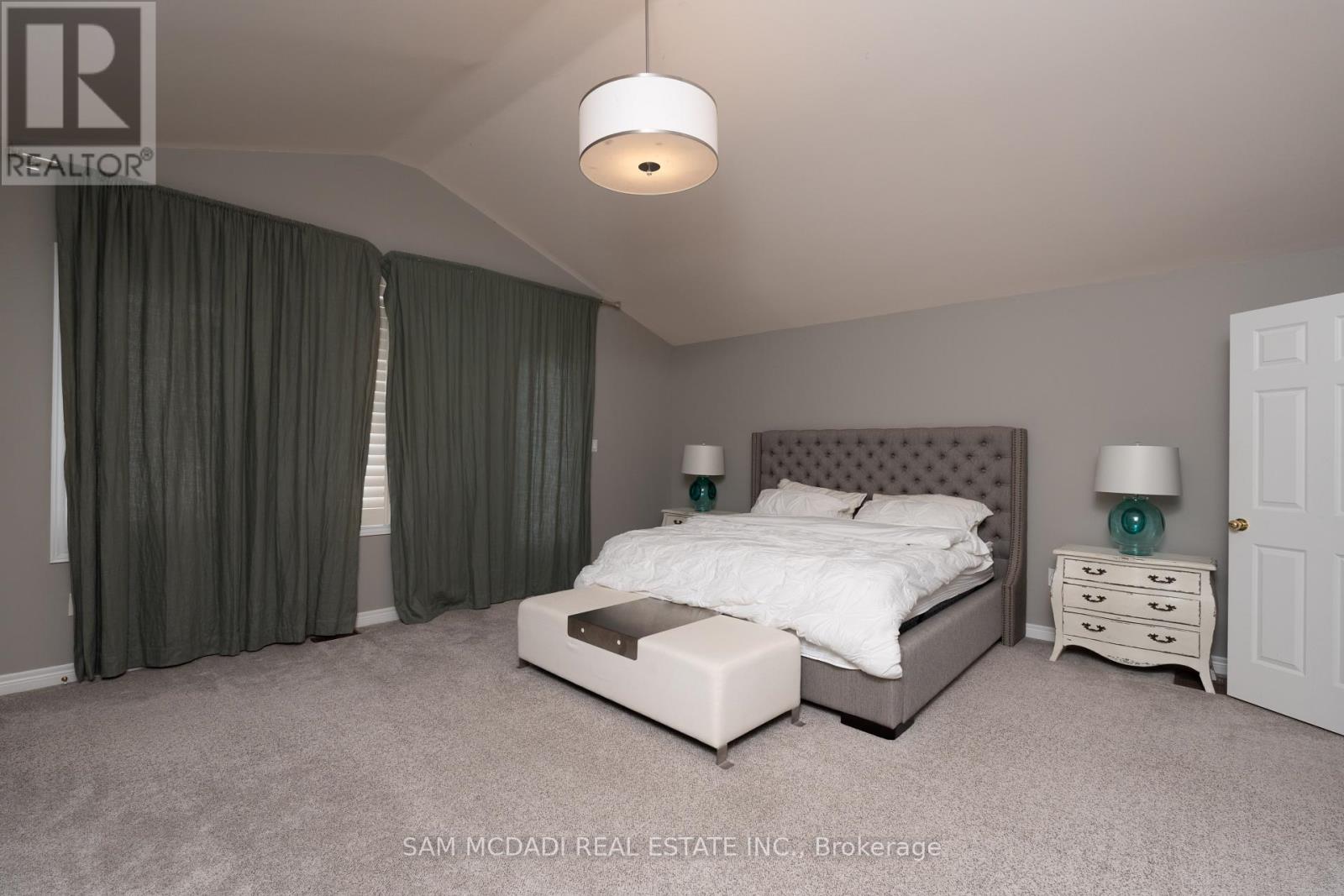 37 Winners Circle, Toronto, Ontario  M4L 3Y7 - Photo 20 - E12488798