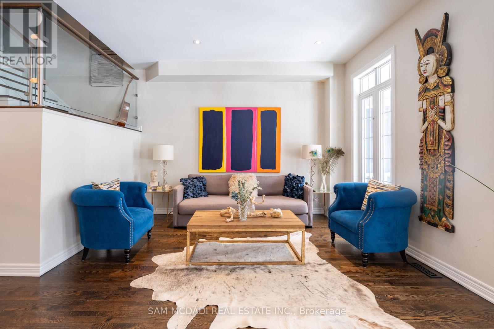 37 Winners Circle, Toronto, Ontario  M4L 3Y7 - Photo 5 - E12488798