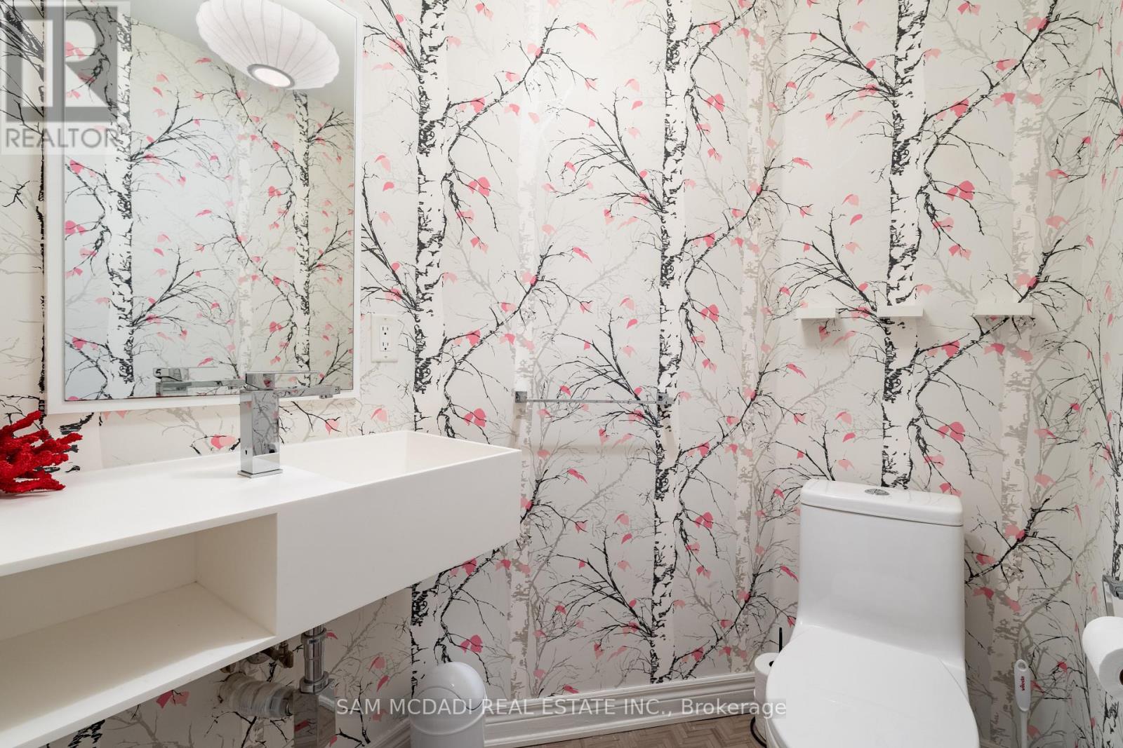 37 Winners Circle, Toronto, Ontario  M4L 3Y7 - Photo 6 - E12488798