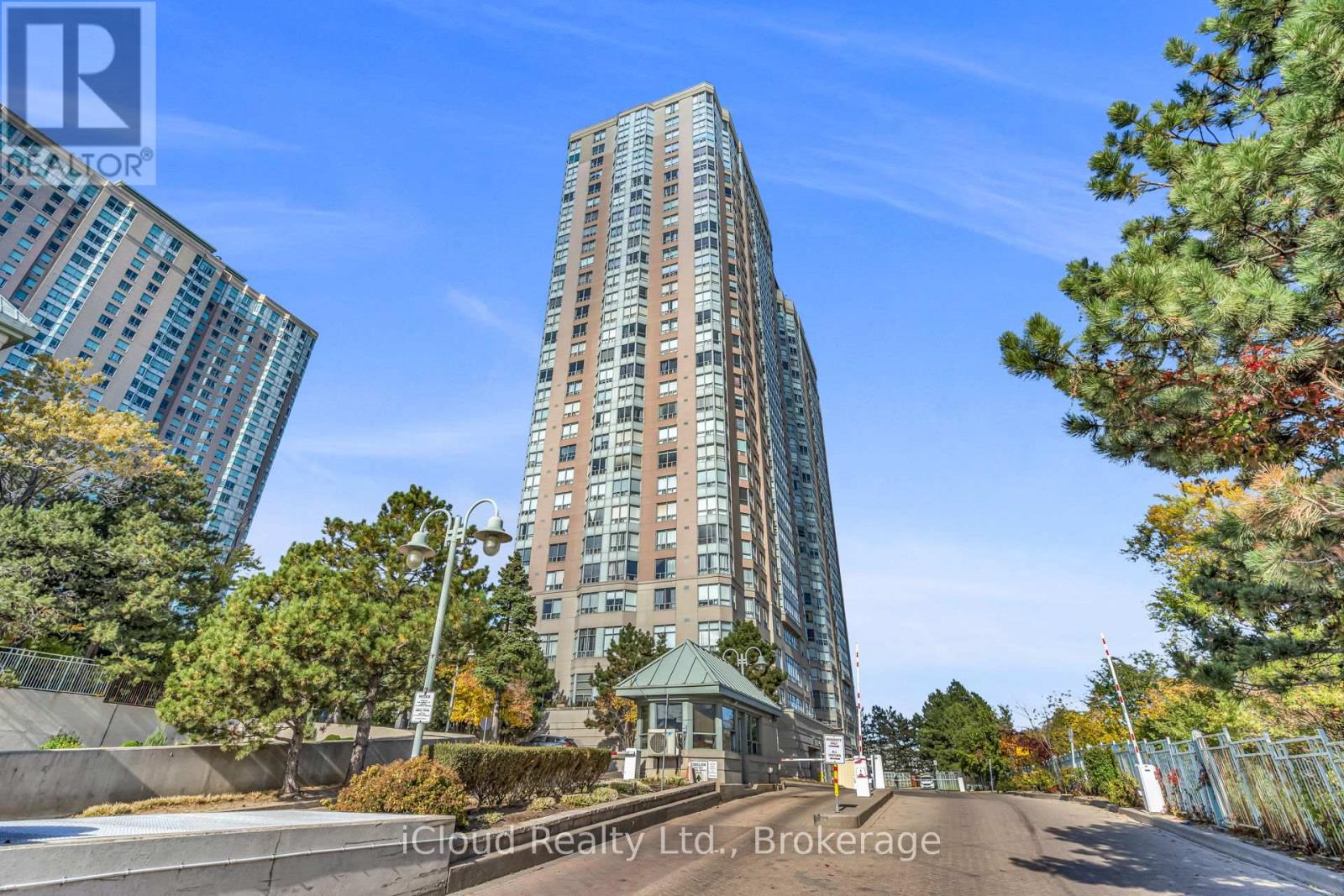 611 - 88 Corporate Drive, Toronto, Ontario  M1H 3G6 - Photo 2 - E12488826