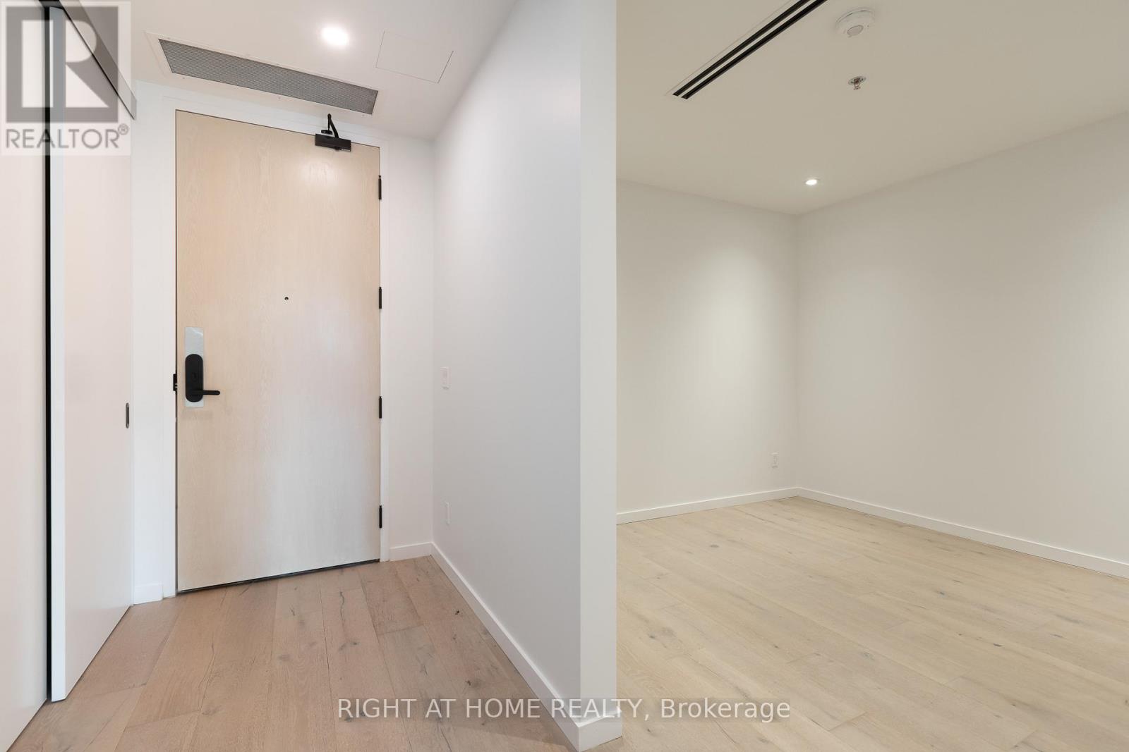 206 - 778 Queen Street E, Toronto, Ontario  M4M 1H4 - Photo 2 - E12488866