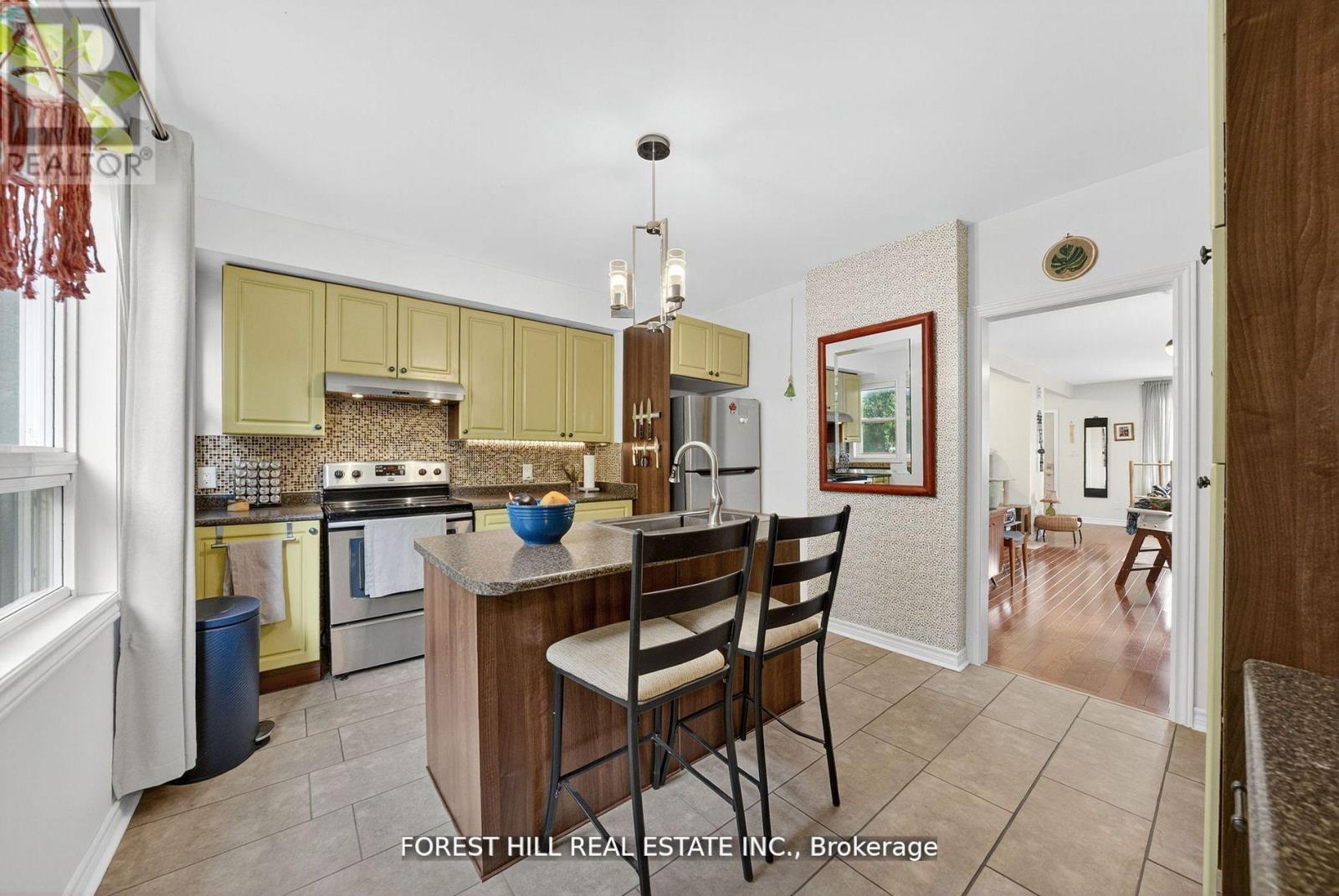 38 Scotia Avenue, Toronto, Ontario  M1L 4E6 - Photo 7 - E12488918