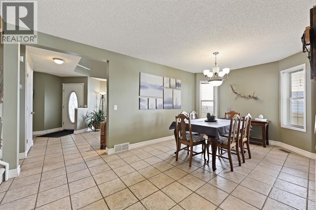 100 Lakeview Cove, Chestermere, Alberta  T1X 1E7 - Photo 18 - A2252642