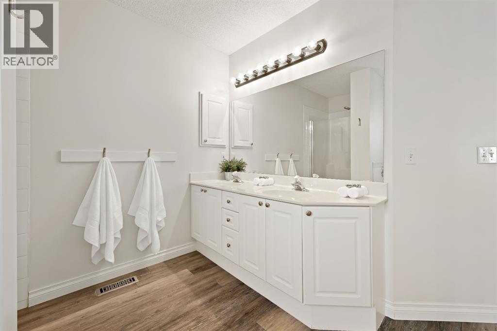 100 Lakeview Cove, Chestermere, Alberta  T1X 1E7 - Photo 30 - A2252642