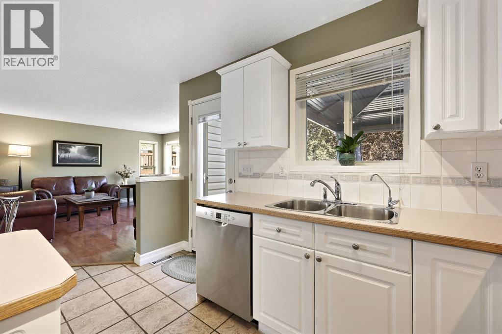 100 Lakeview Cove, Chestermere, Alberta  T1X 1E7 - Photo 16 - A2252642