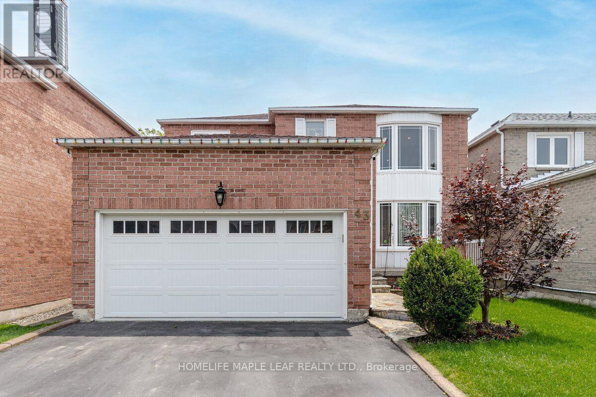 43 DONISI AVENUE, Vaughan, Ontario