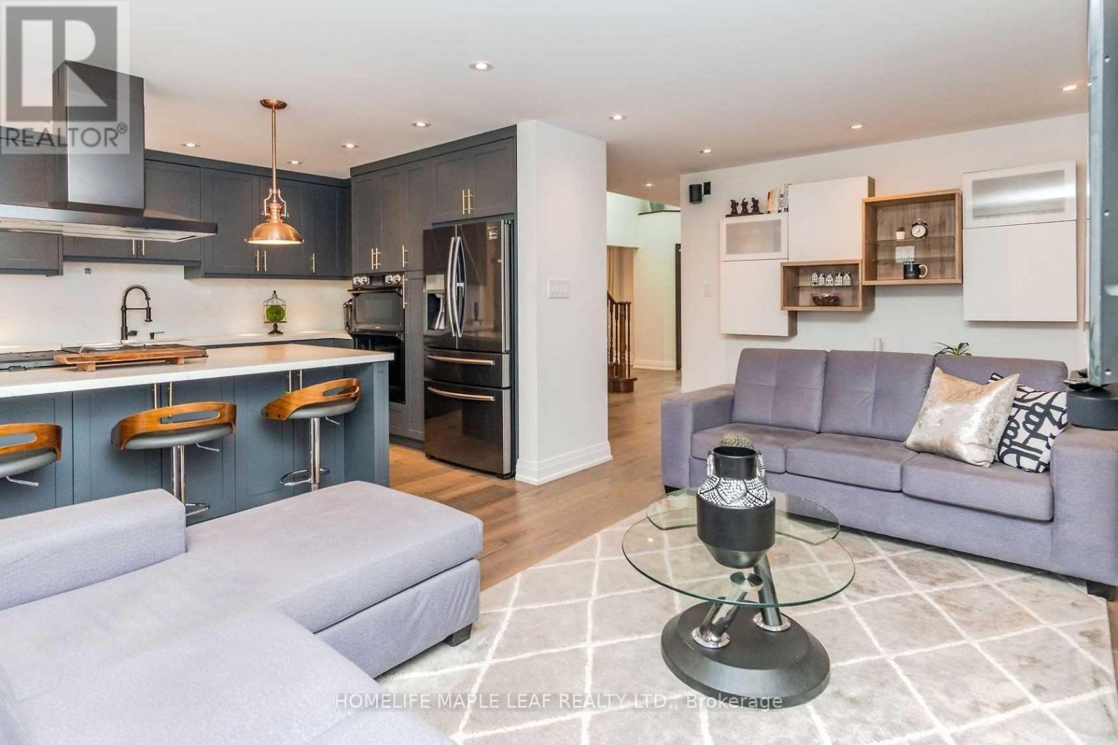 43 Donisi Avenue, Vaughan, Ontario  L4J 6G6 - Photo 12 - N12487842