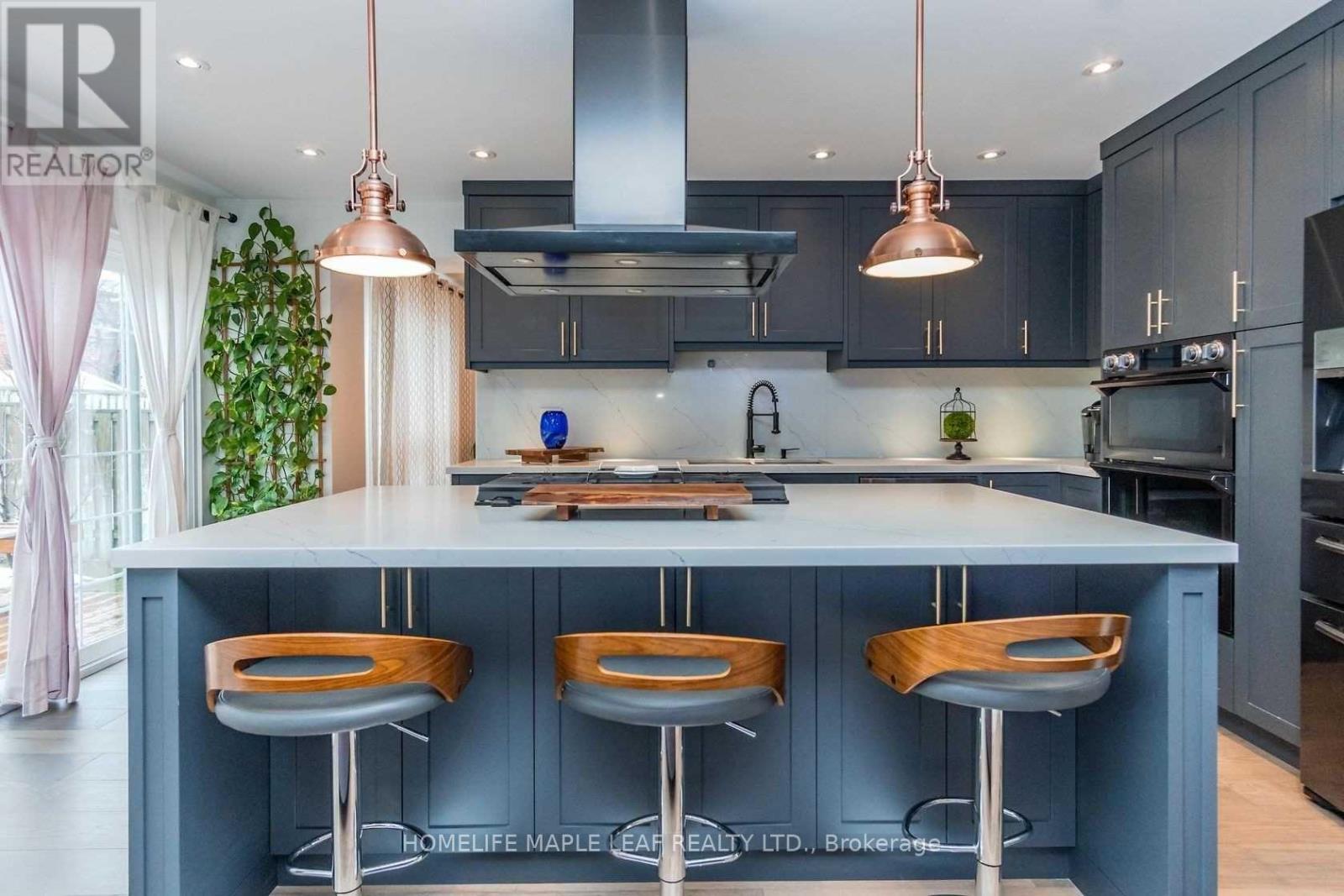 43 Donisi Avenue, Vaughan, Ontario  L4J 6G6 - Photo 14 - N12487842