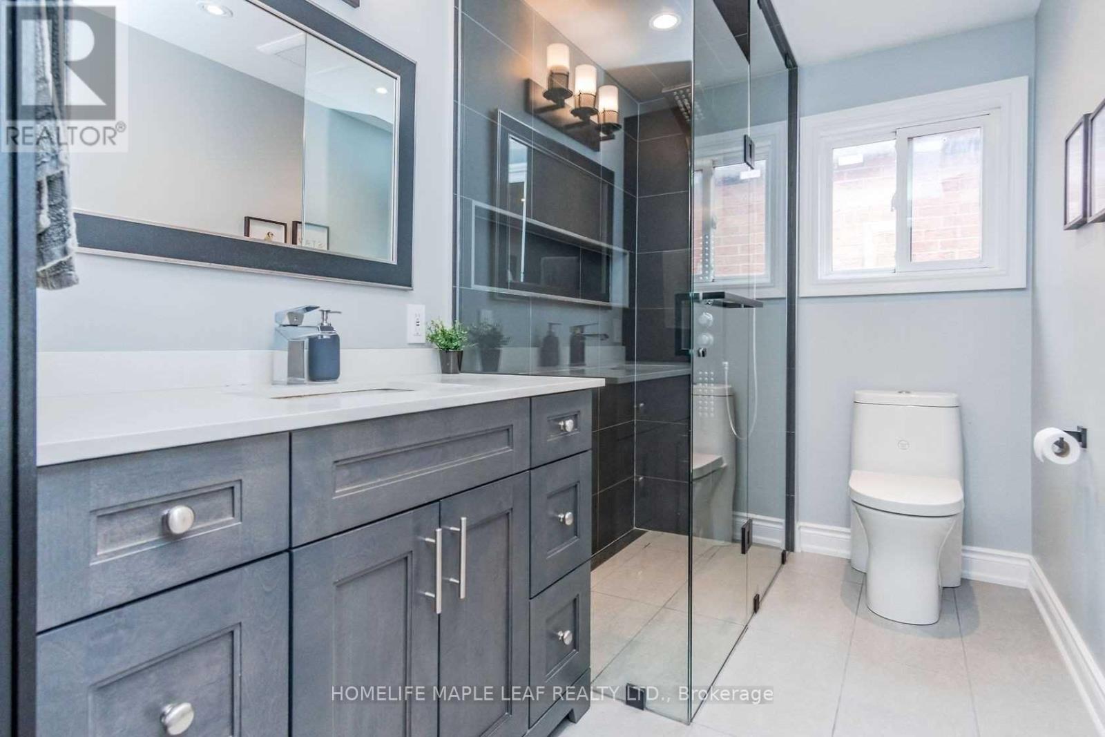 43 Donisi Avenue, Vaughan, Ontario  L4J 6G6 - Photo 33 - N12487842