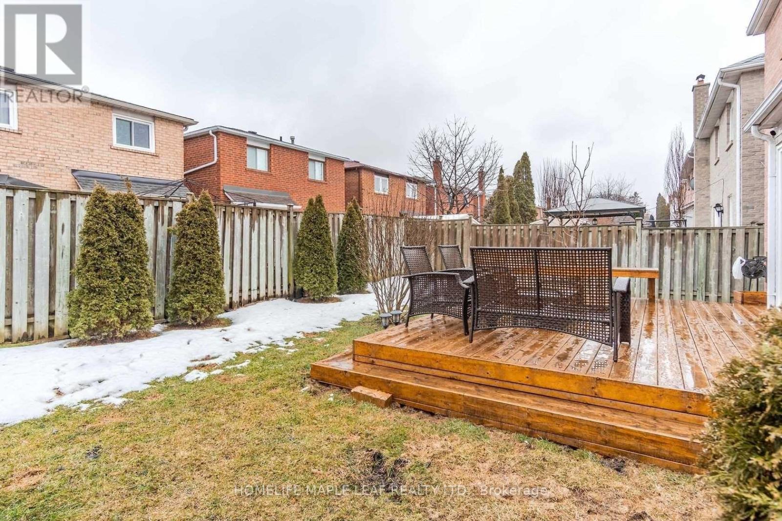 43 Donisi Avenue, Vaughan, Ontario  L4J 6G6 - Photo 34 - N12487842