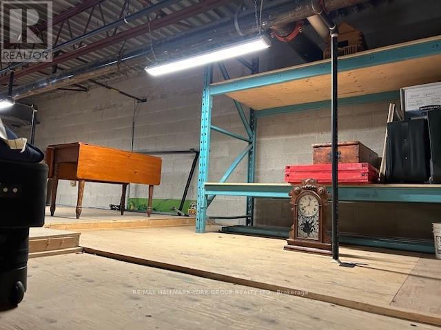 22 - 305 Industrial Parkway S, Aurora, Ontario  L4G 6X7 - Photo 4 - N12487932