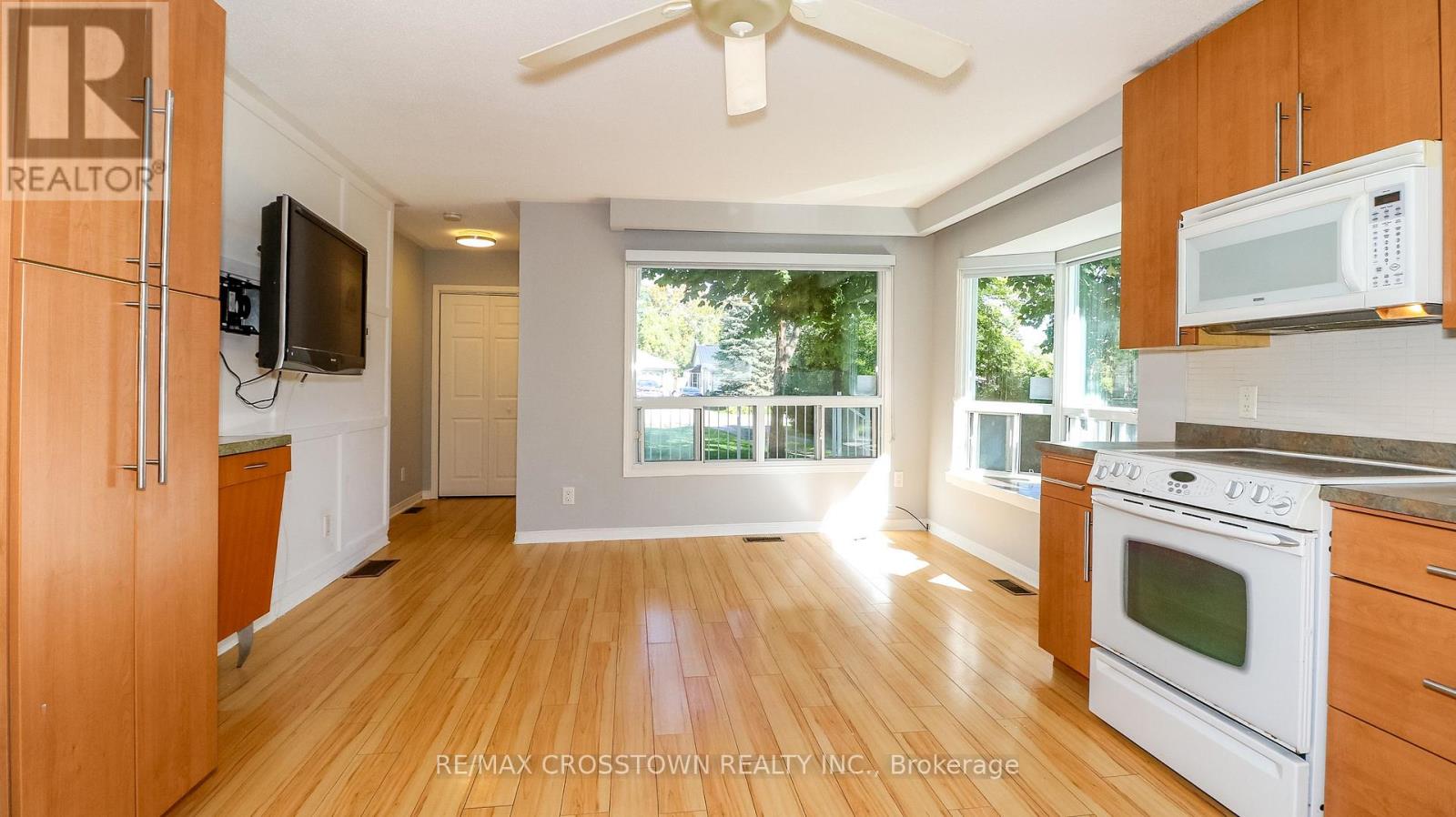 673 Roberts Road, Innisfil, Ontario  L9S 2E3 - Photo 12 - N12487960