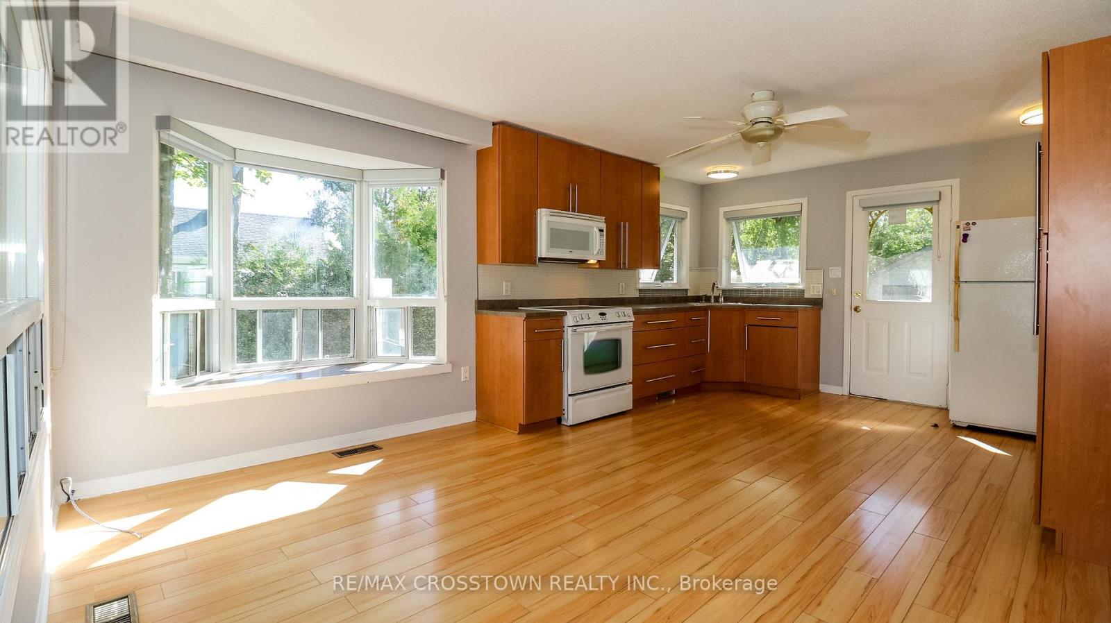 673 Roberts Road, Innisfil, Ontario  L9S 2E3 - Photo 5 - N12487960