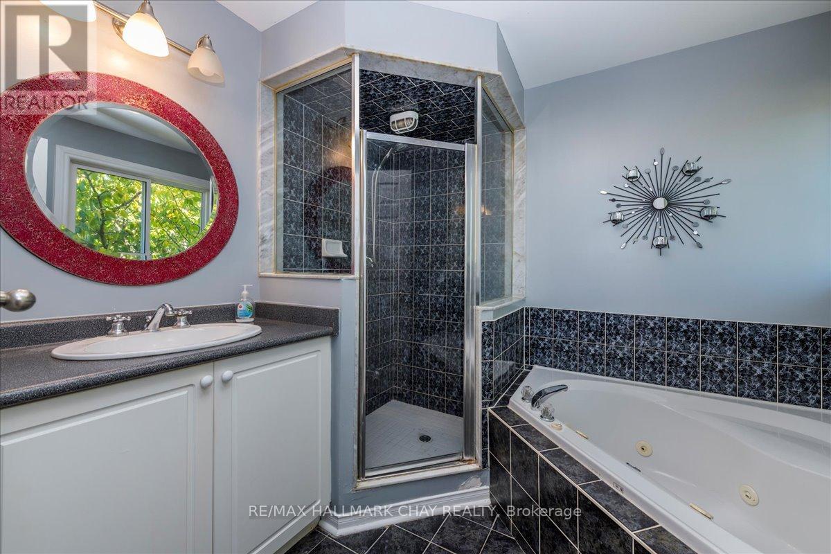 1967 Wilson Street, Innisfil, Ontario  L9S 2A1 - Photo 10 - N12487968