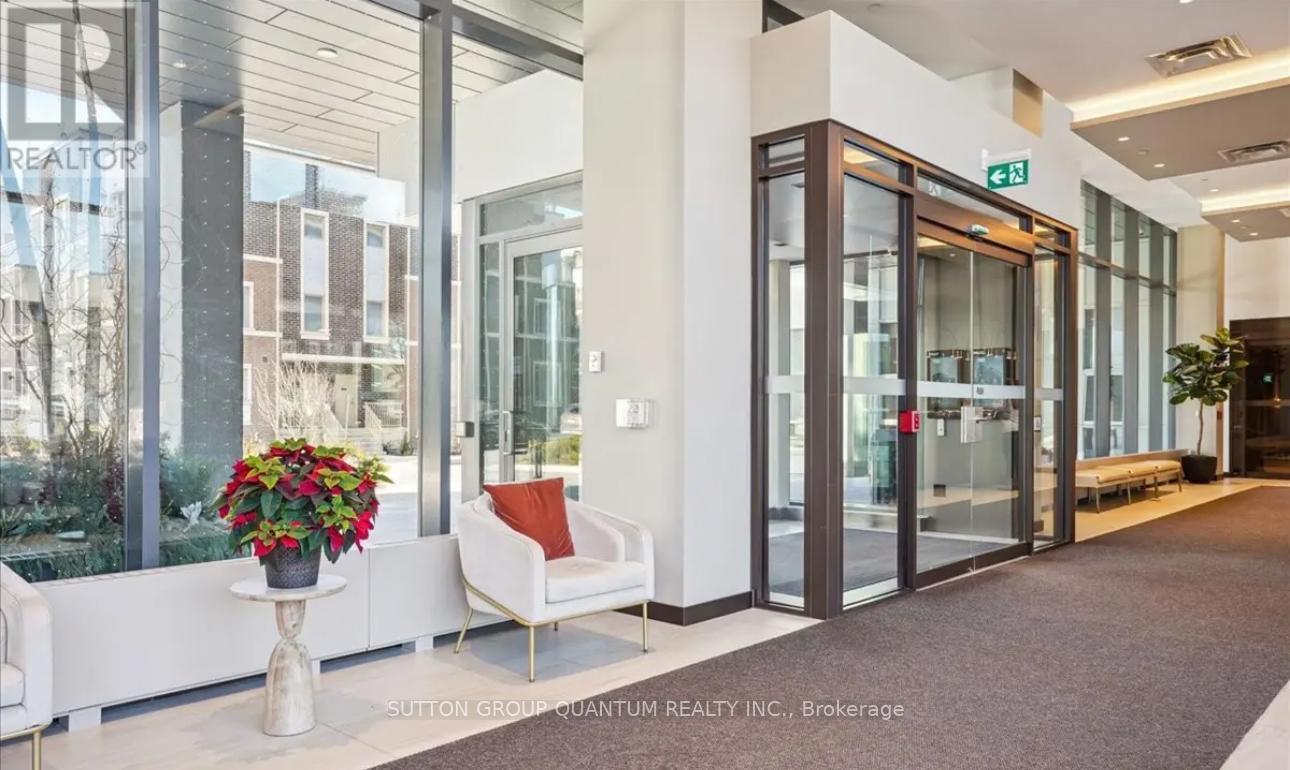 916 - 38 Honeycrisp Crescent, Vaughan, Ontario  L4K 0M8 - Photo 3 - N12488072