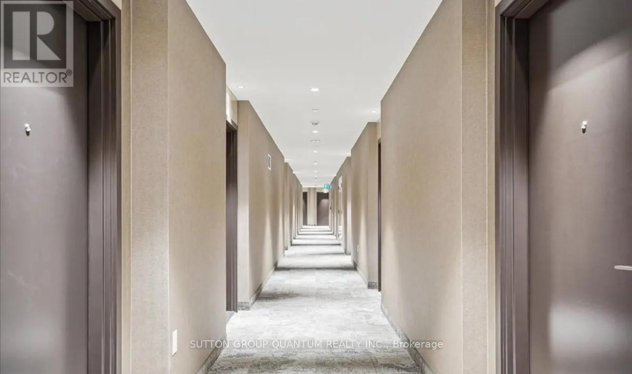 916 - 38 Honeycrisp Crescent, Vaughan, Ontario  L4K 0M8 - Photo 4 - N12488072