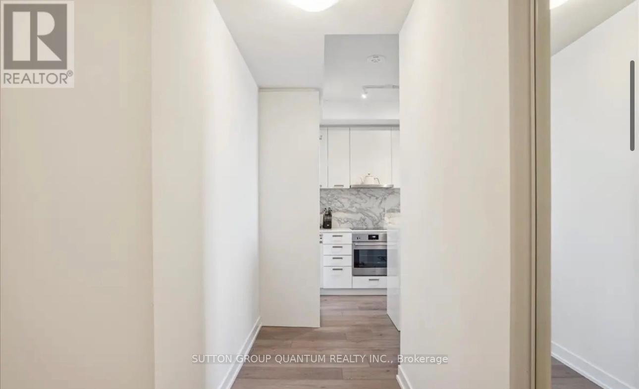 916 - 38 Honeycrisp Crescent, Vaughan, Ontario  L4K 0M8 - Photo 7 - N12488072