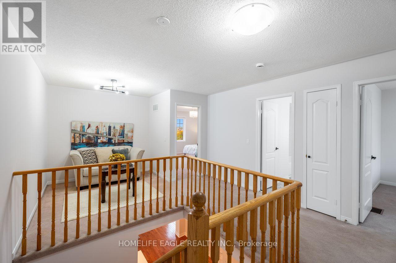 42 Millcliff Circle, Aurora, Ontario  L4G 7N7 - Photo 11 - N12488092