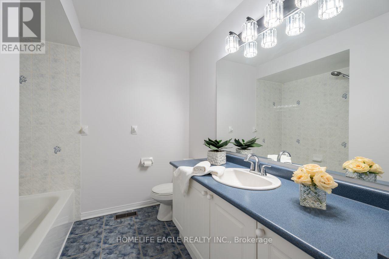 42 Millcliff Circle, Aurora, Ontario  L4G 7N7 - Photo 15 - N12488092