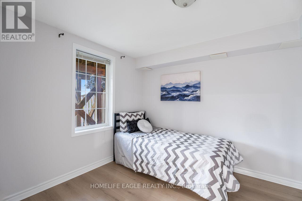 42 Millcliff Circle, Aurora, Ontario  L4G 7N7 - Photo 19 - N12488092