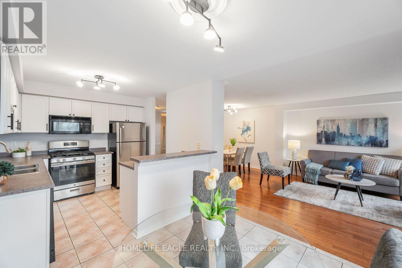 42 Millcliff Circle, Aurora, Ontario  L4G 7N7 - Photo 4 - N12488092