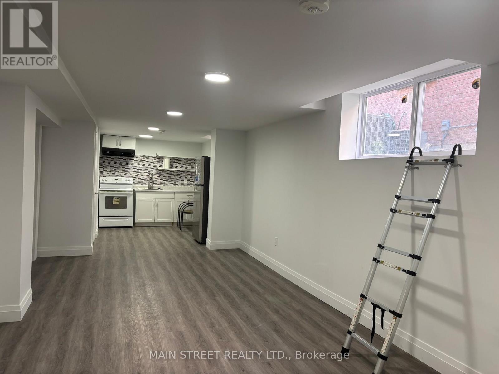 76 William Honey Crescent, Markham, Ontario  L3S 2M1 - Photo 3 - N12488096