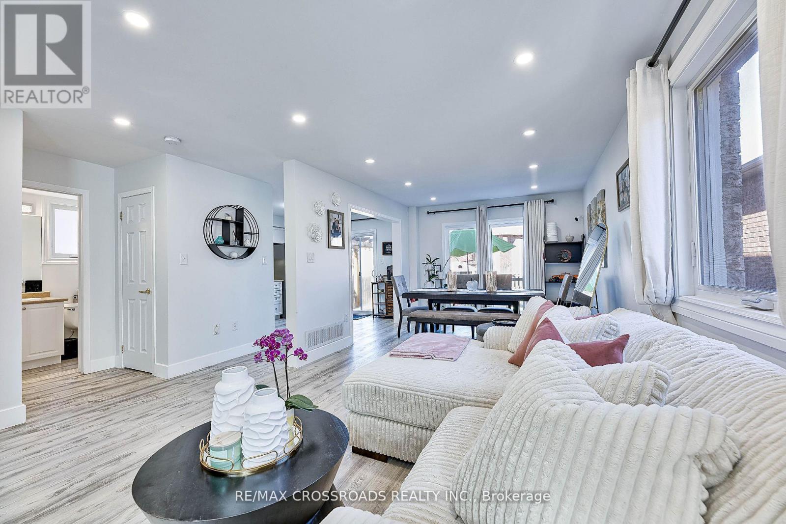 1220 Laurand Street, Innisfil, Ontario  L9S 0E6 - Photo 11 - N12488114