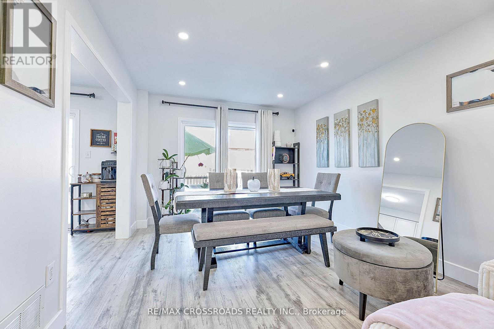 1220 Laurand Street, Innisfil, Ontario  L9S 0E6 - Photo 14 - N12488114