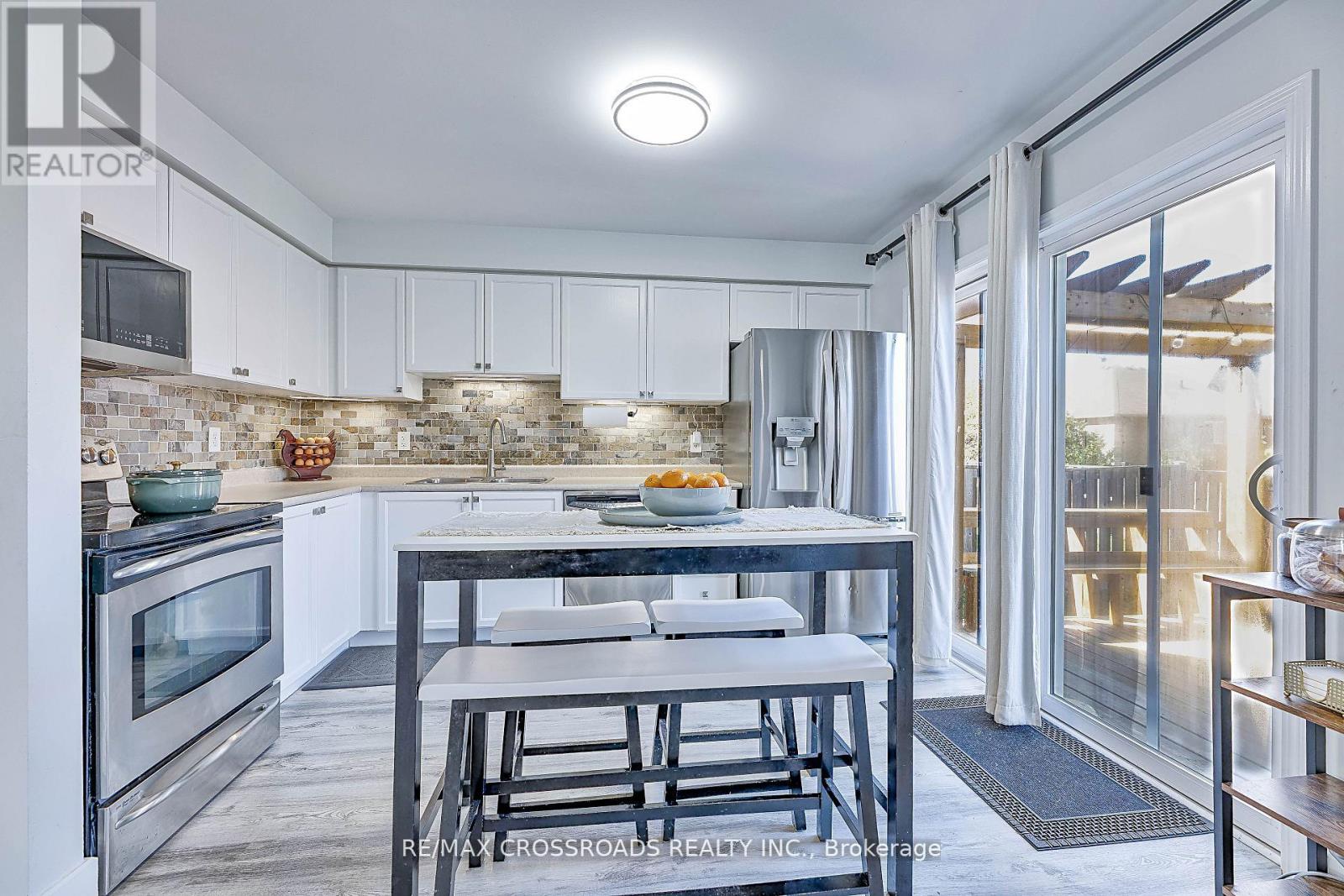 1220 Laurand Street, Innisfil, Ontario  L9S 0E6 - Photo 19 - N12488114