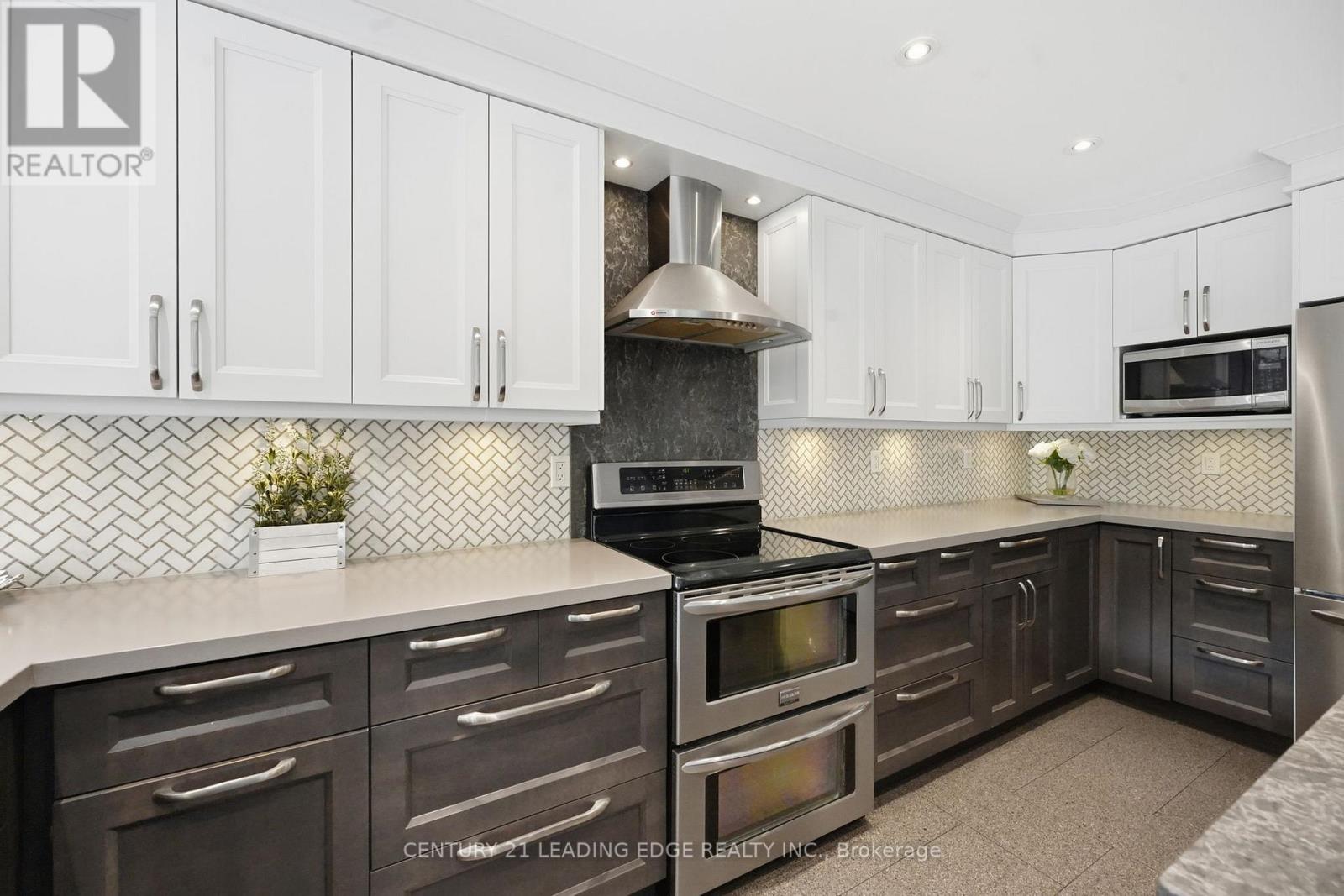 17 Celebrity Place, Markham, Ontario  L3P 7N6 - Photo 10 - N12488138