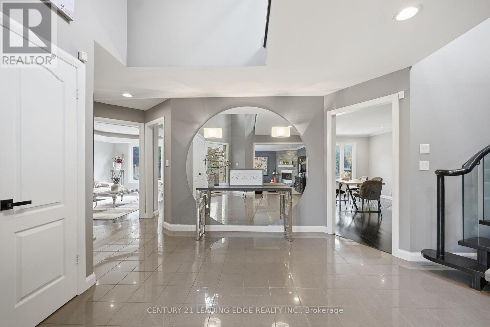 17 Celebrity Place, Markham, Ontario  L3P 7N6 - Photo 5 - N12488138