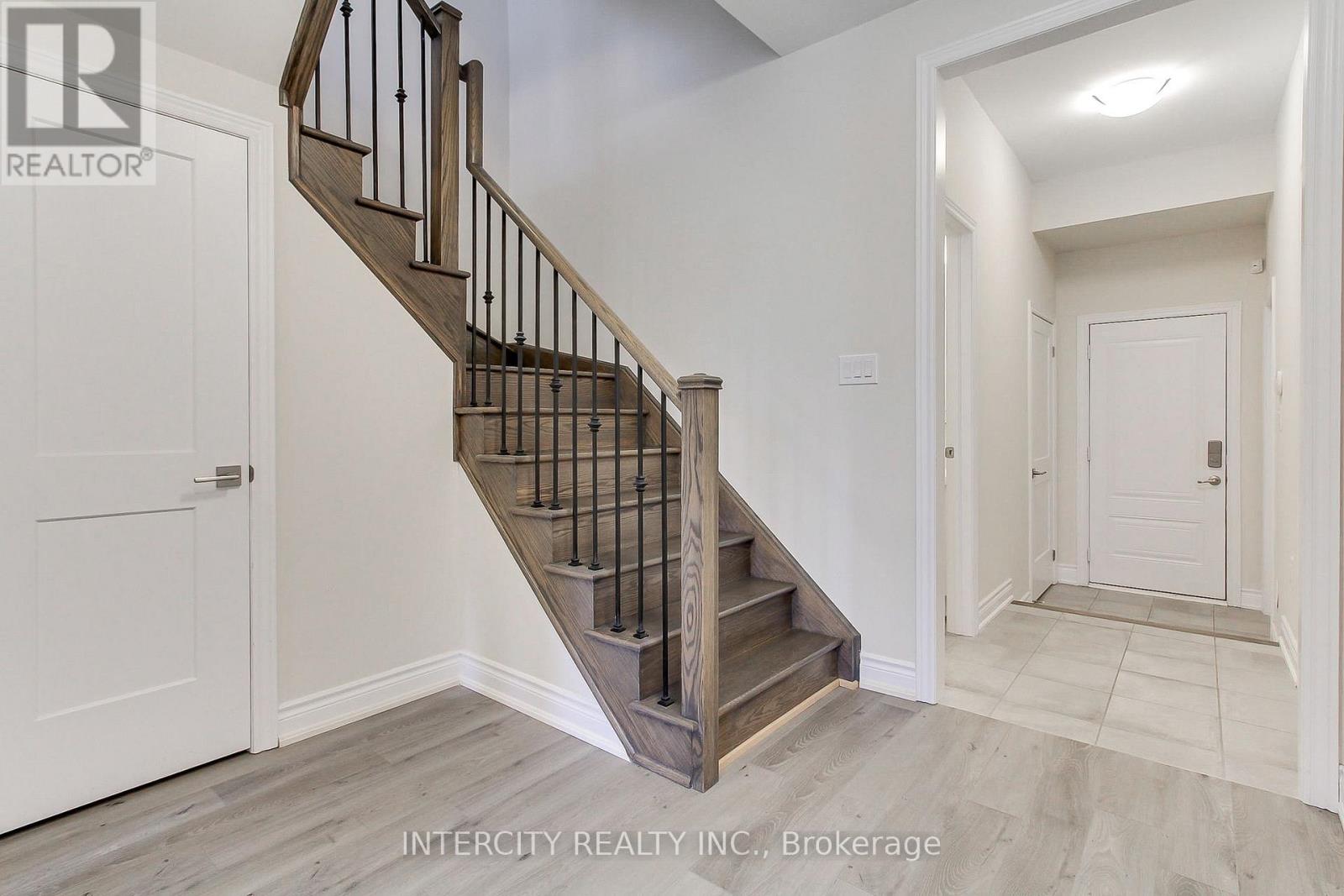 7 Adaskin Avenue, Vaughan, Ontario  L6A 4Z8 - Photo 10 - N12488180