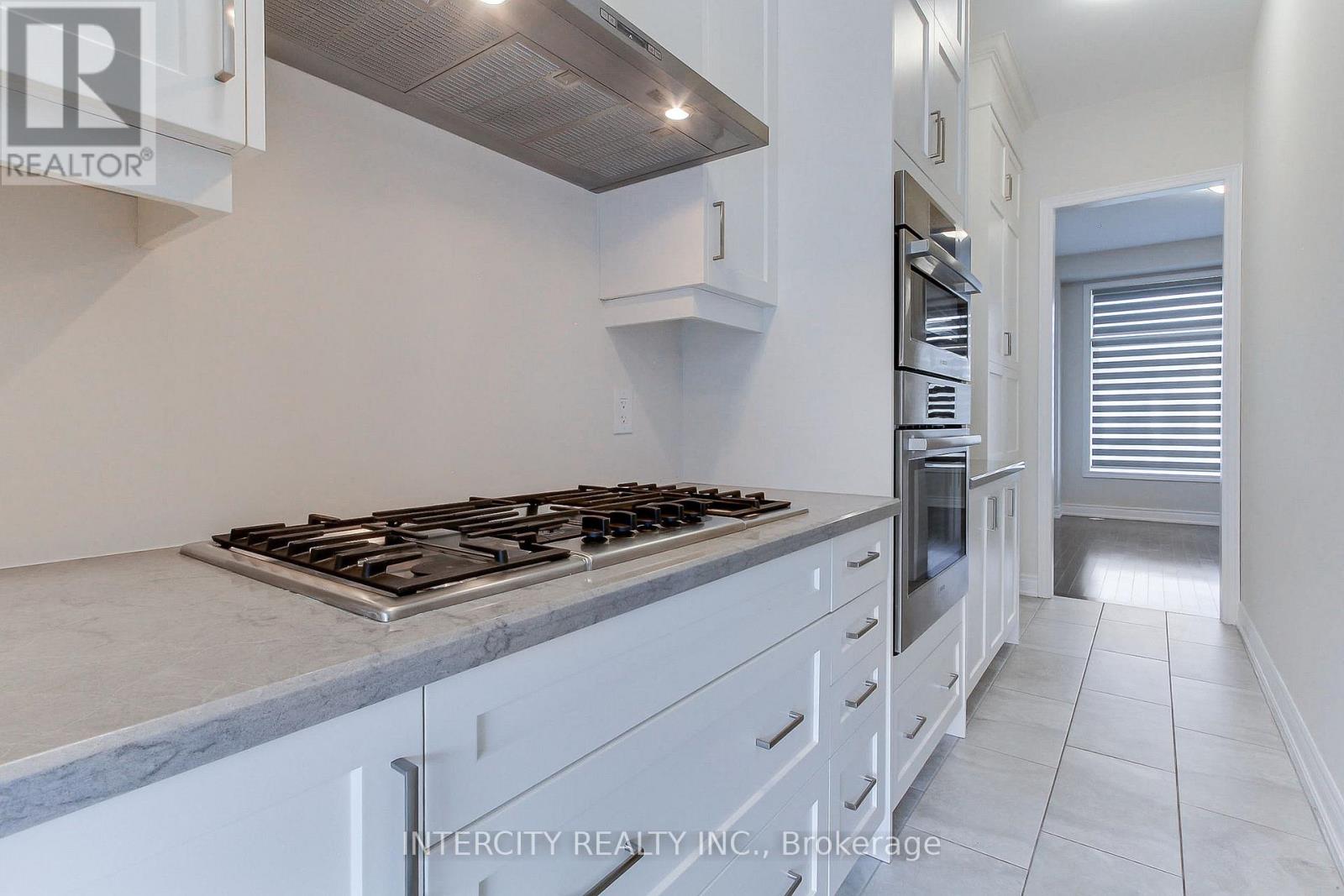 7 Adaskin Avenue, Vaughan, Ontario  L6A 4Z8 - Photo 17 - N12488180