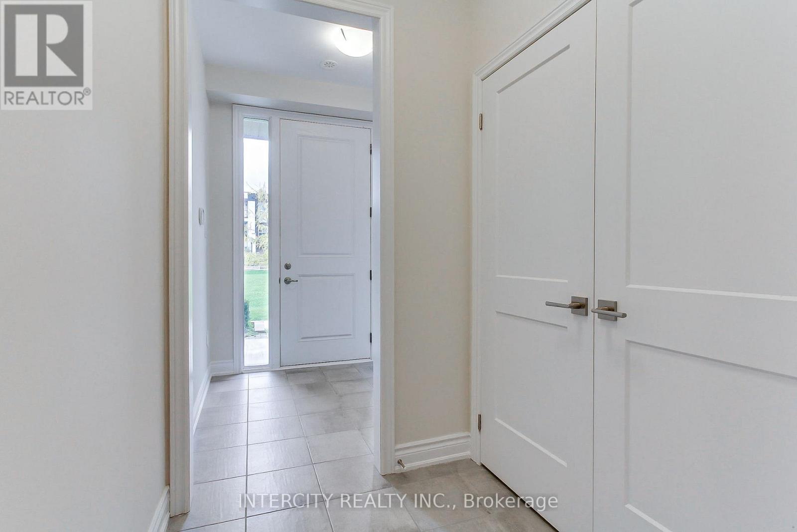 7 Adaskin Avenue, Vaughan, Ontario  L6A 4Z8 - Photo 6 - N12488180