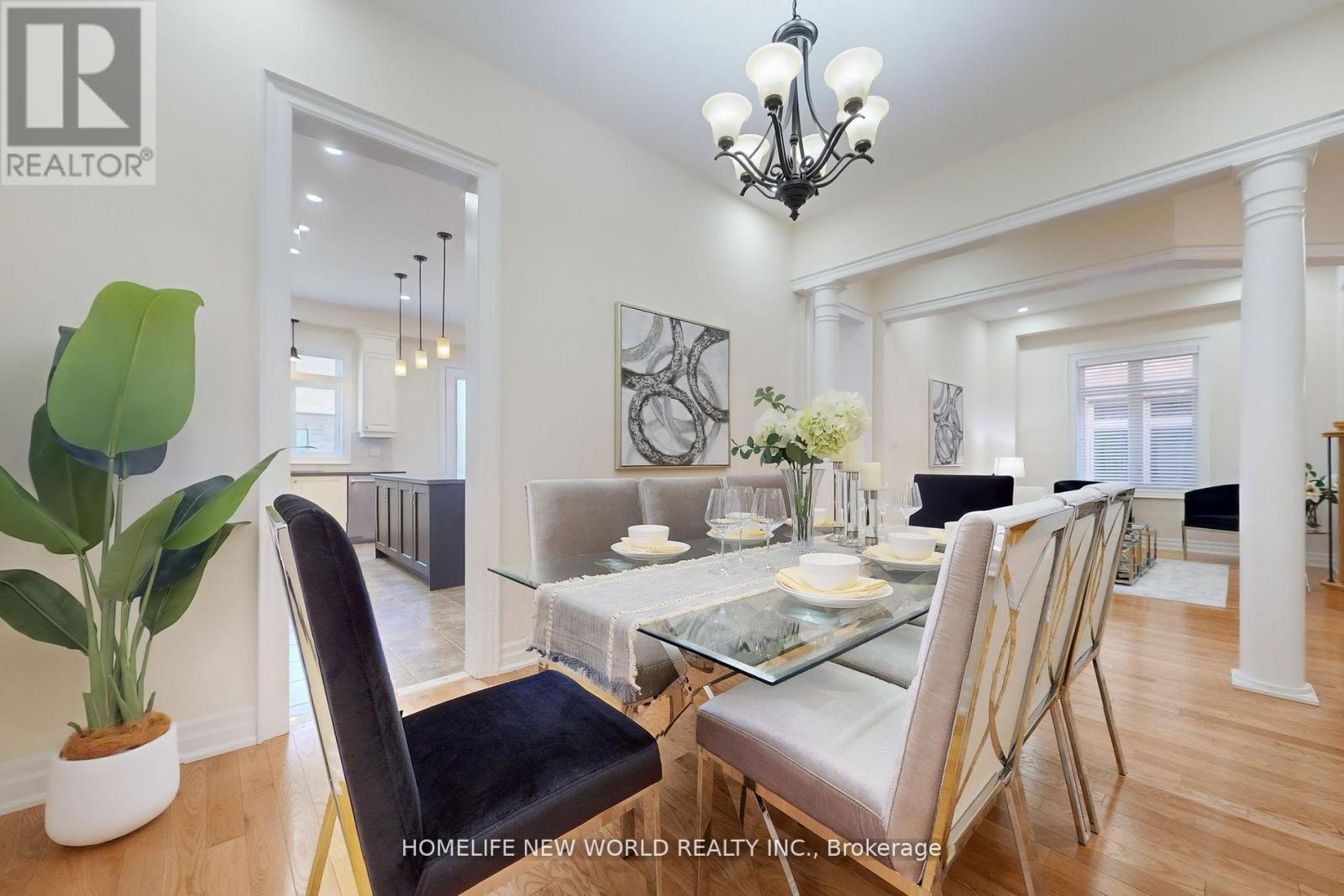 36 Strawbridge Farm Drive, Aurora, Ontario  L4G 0V3 - Photo 8 - N12488182